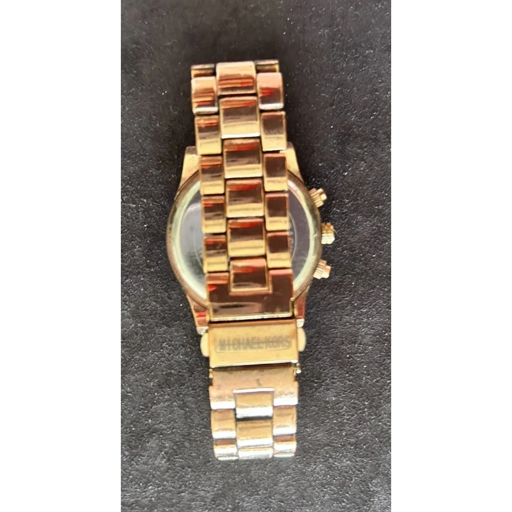 Michael Kors Runway Oversized Rose Gold Tone Watch MK Logo Dial Read Condition